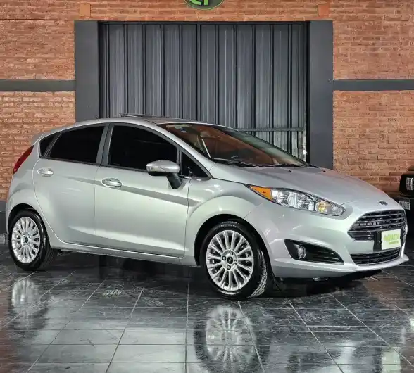 Ford Fiesta 2015 - foto 1