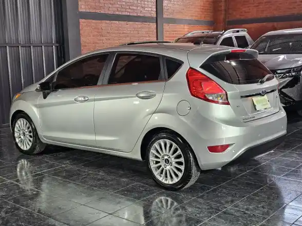 Ford Fiesta 1.6 Titanium Mt5 2015 - foto 2