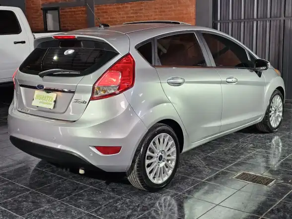 Ford Fiesta 1.6 Titanium Mt5 2015 - foto 4
