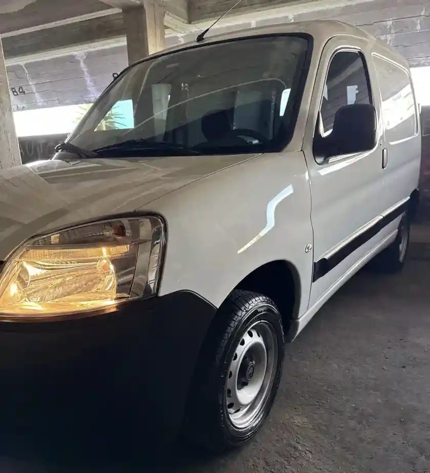 Citroën Berlingo Furgon 1.6 Hdi 92 Bussines 2024 - foto 1