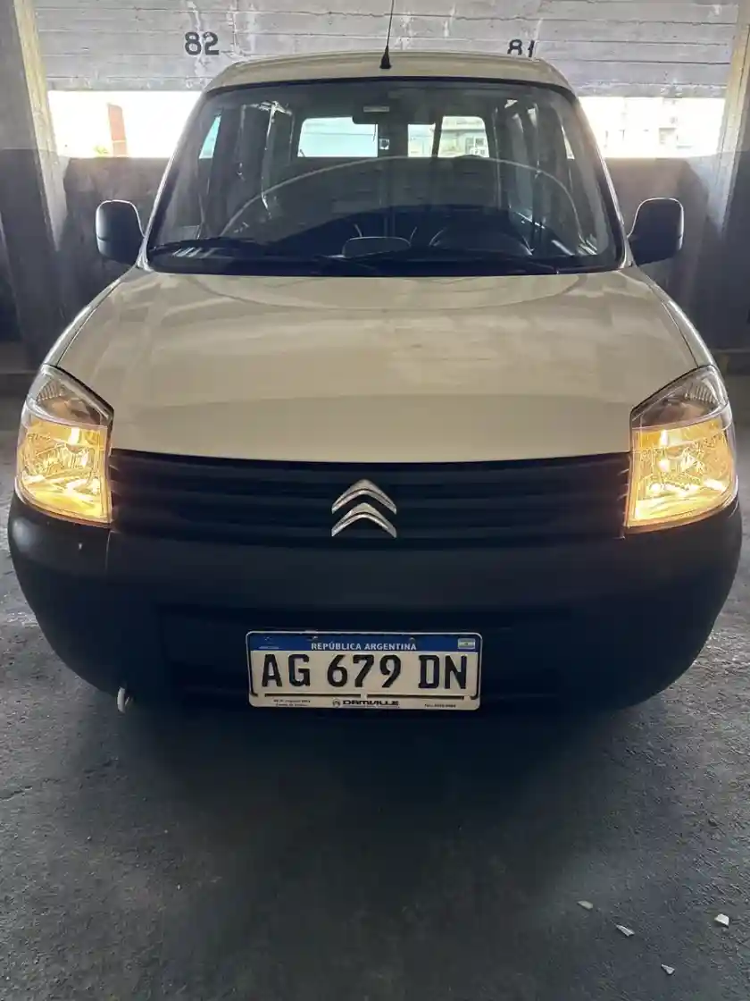 Citroën Berlingo Furgon 1.6 Hdi 92 Bussines 2024 - foto 2