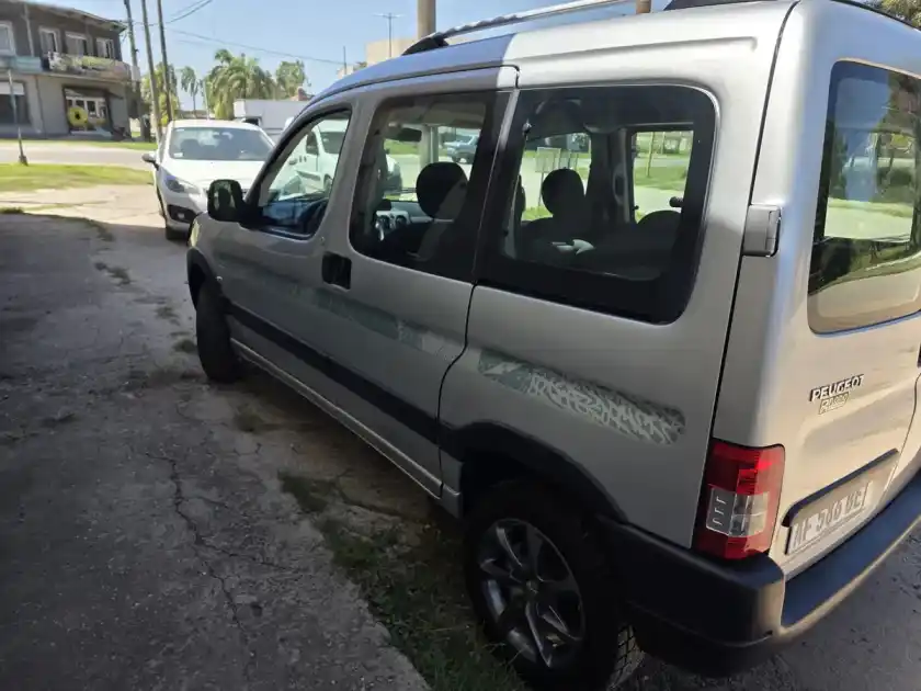 Peugeot Partner Patagónica 1.6 Hdi Vtc Plus 92 2022 - foto 3
