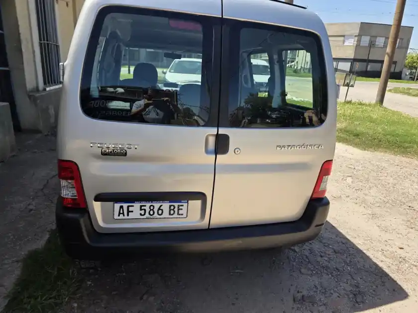 Peugeot Partner Patagónica 1.6 Hdi Vtc Plus 92 2022 - foto 4