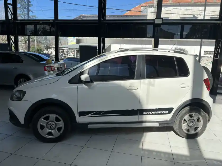 Volkswagen Crossfox 1.6 Comfortline 2010 - foto 4