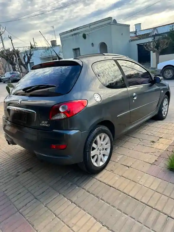 Peugeot 207 1.6 Feline 106Cv 2013 - foto 4