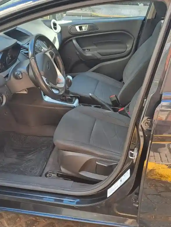 Ford Fiesta 1.6 Se Plus 2015 - foto 5
