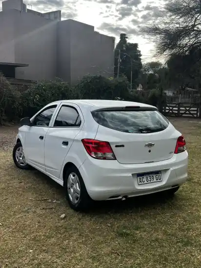 Chevrolet Onix 1.4 Joy Ls 98Cv 2018 - foto 3