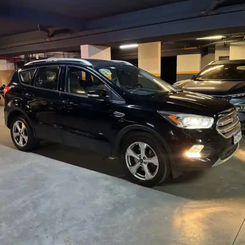 Ford Kuga 2017 - foto 1