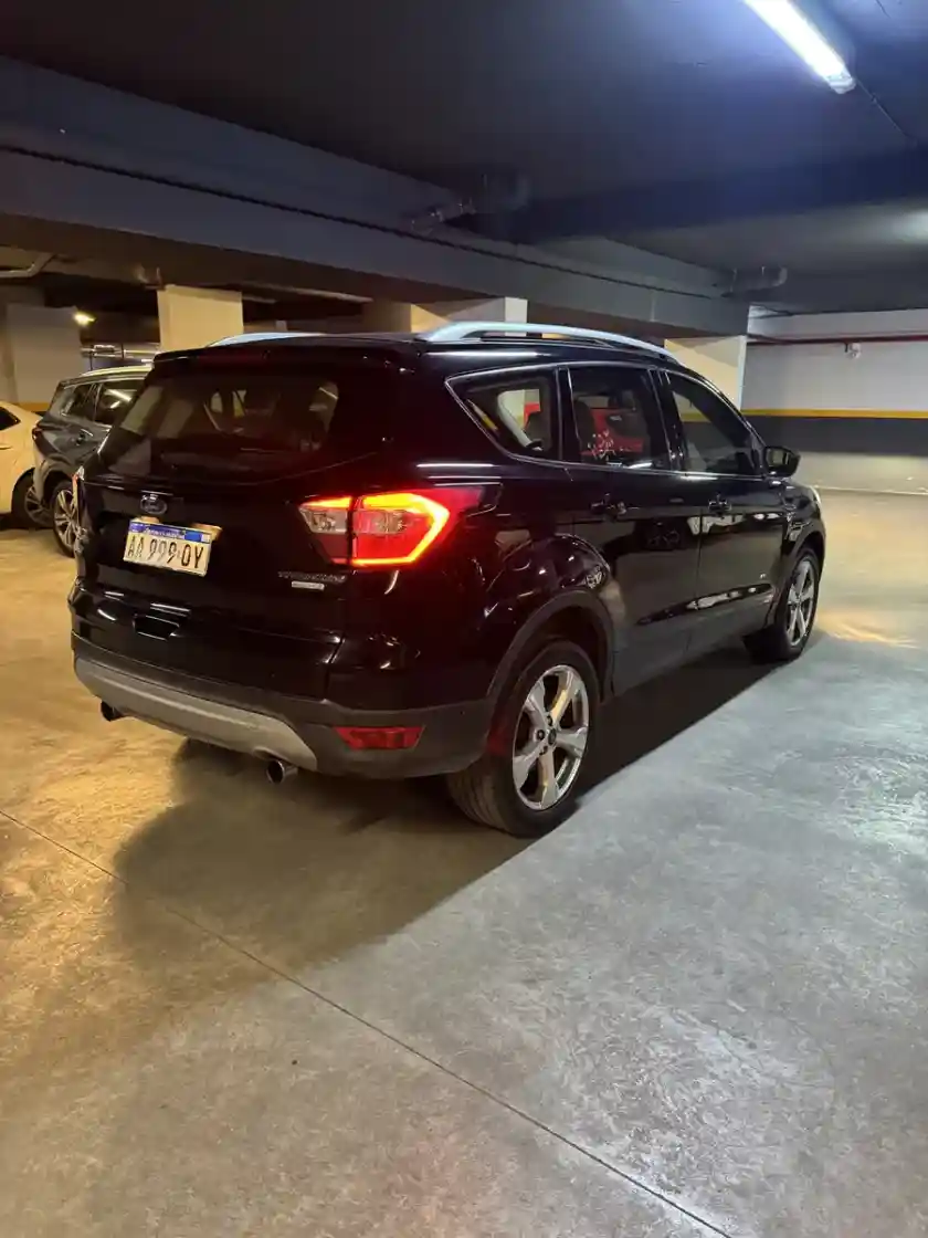 Ford Kuga 2.0 Titanium At Awd 2017 - foto 4