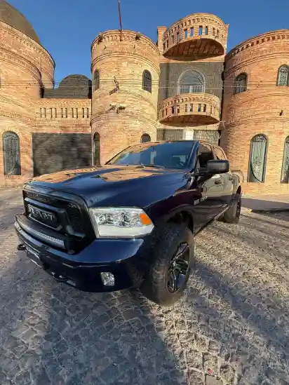 Dodge Ram 1500 Larami 2015 - foto 3