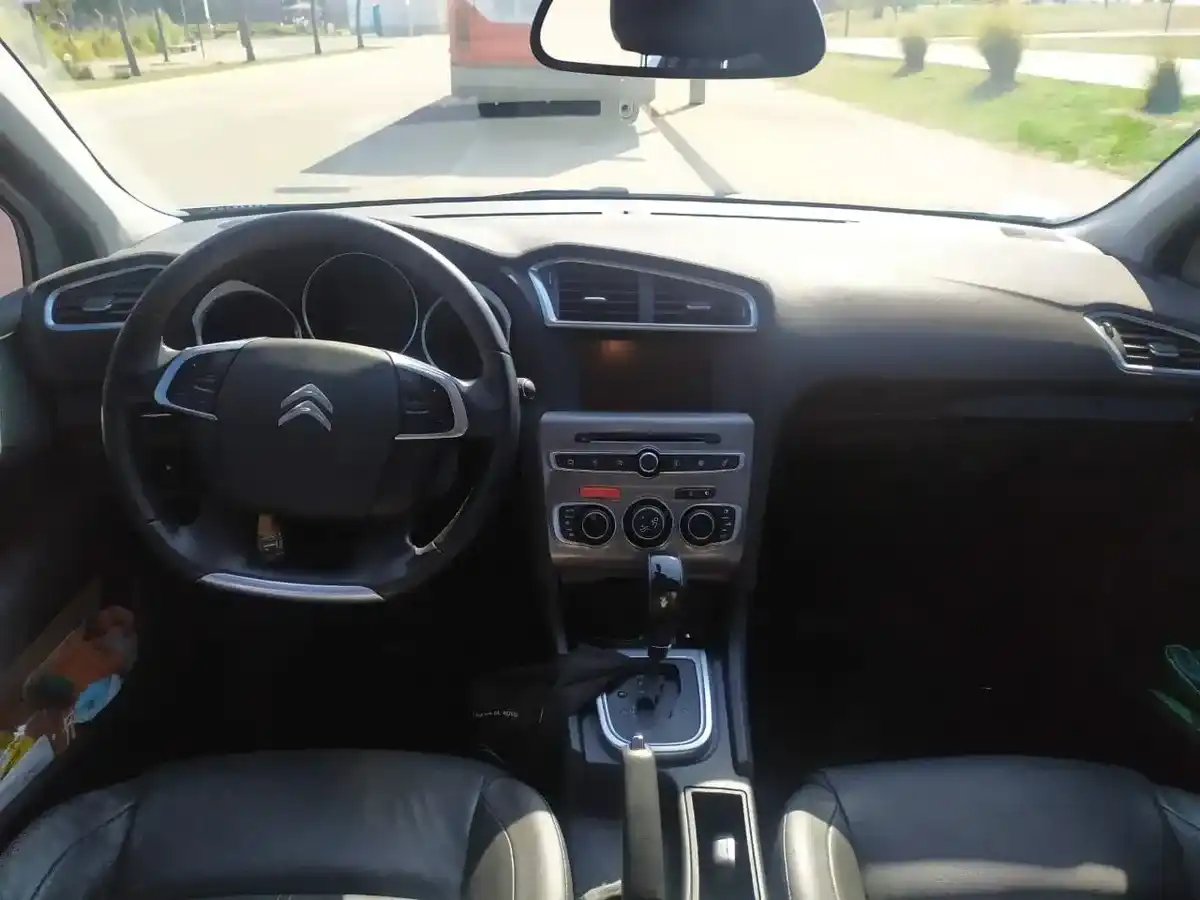 Citroën C4 Lounge 1.6 Thp 165 At6 Shine 0 - foto 5