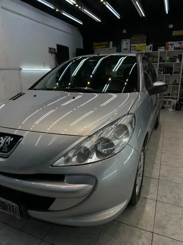 Peugeot 207 1.4 Active 75Cv 2014 - foto 1