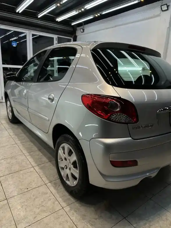 Peugeot 207 1.4 Active 75Cv 2014 - foto 4