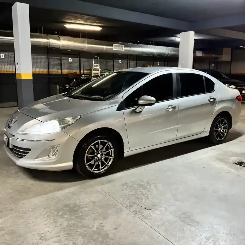 Peugeot 408 2013 - foto 1