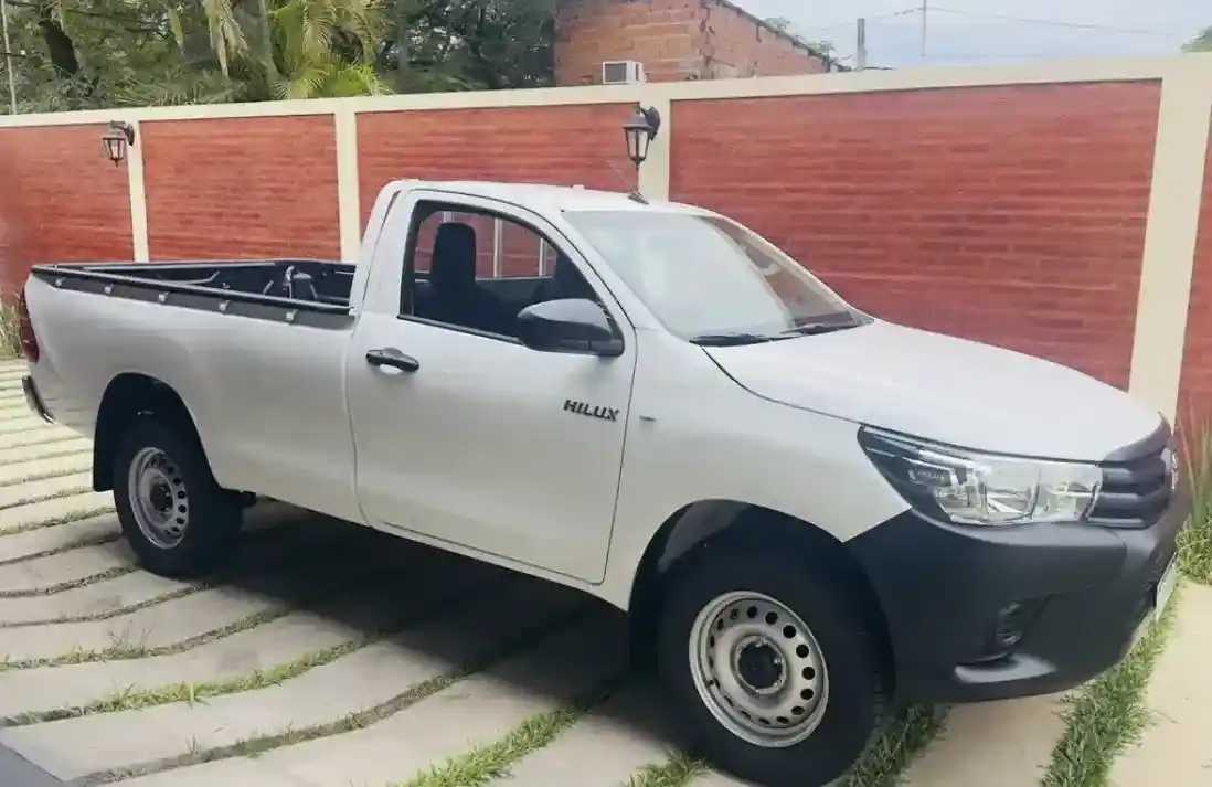 Toyota Hilux 2.4 S/Cab 4X2 D 2025 - foto 1