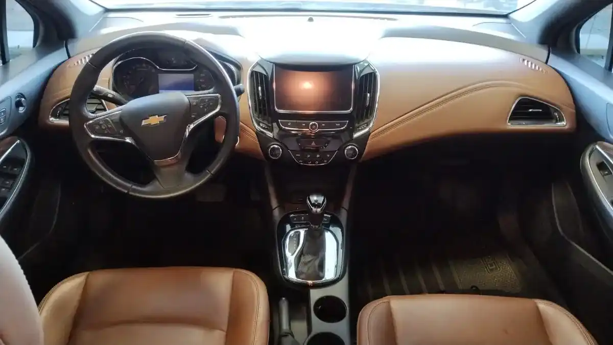 Chevrolet Cruze Ii 1.4 Premier At Sedan 2021 - foto 2