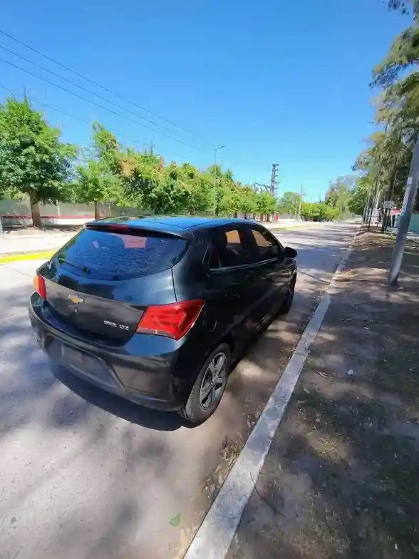 Chevrolet Onix 1.4 Ltz 98Cv 2017 - foto 4