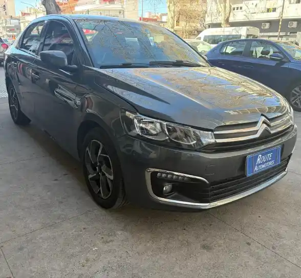Citroën C-Elysée 1.6 Shine Vti 115 At 2018 - foto 3