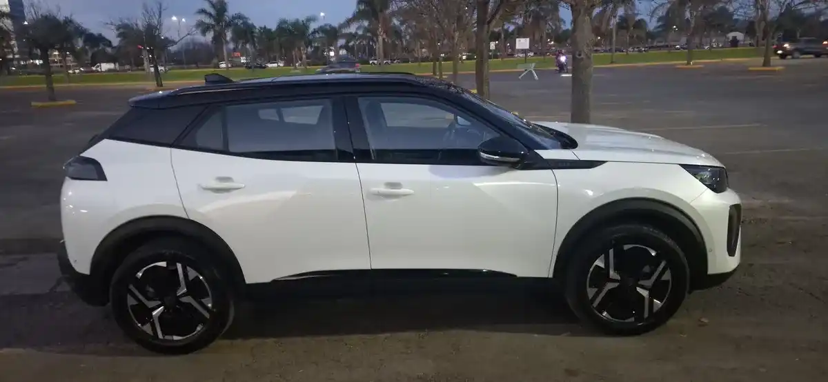 Peugeot 2008 1.0T Gt 2026 - foto 2
