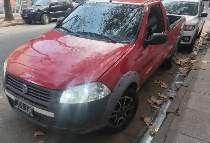 Fiat Strada 2012 - foto 1