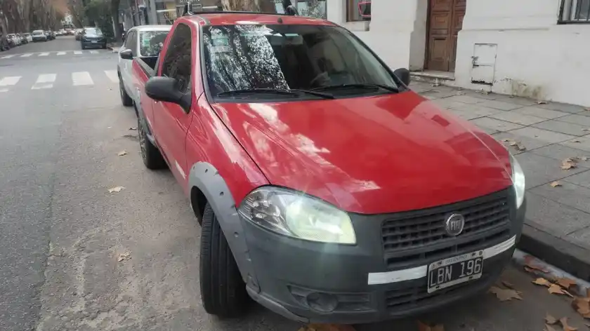 Fiat Strada 1.4 Working Cs Aa 2012 - foto 4
