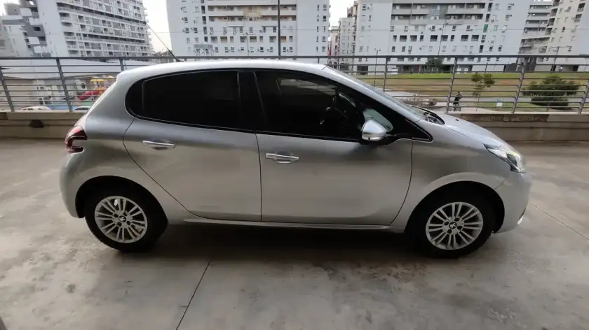 Peugeot 208 1.6 Allure 2018 - foto 5