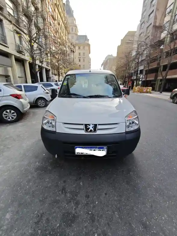 Peugeot Partner 1.6 Furgon Confort 5As Hdi 2019 - foto 4