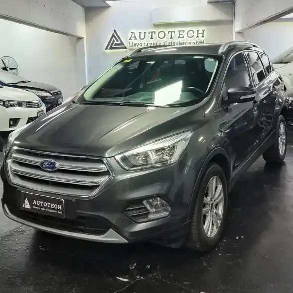 Ford Kuga 2.0 Sel 2019 - foto 2