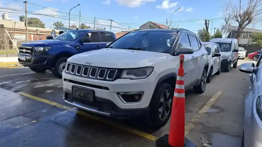 Jeep Compass 2.4 Auto Limited 4Wd 2017 - foto 1