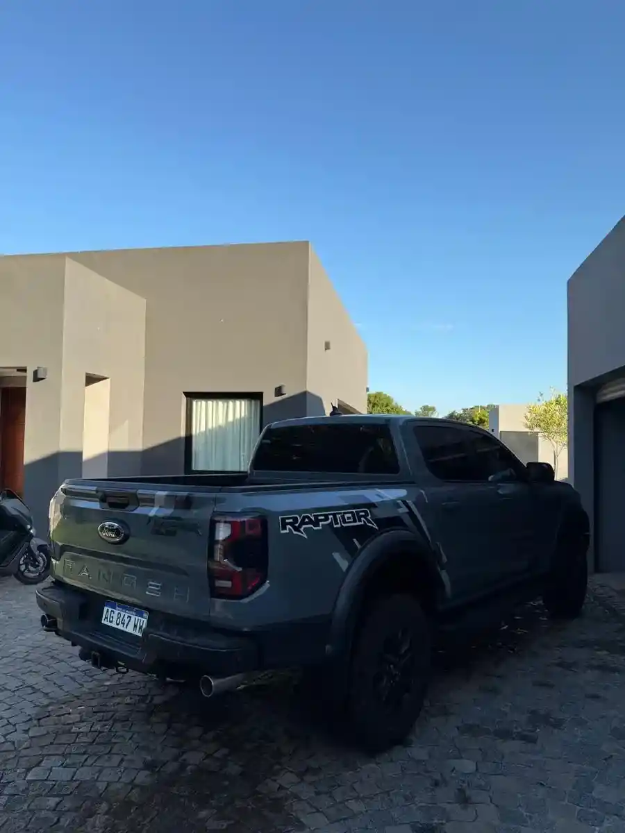 Ford Ranger Raptor 3.0L V6 Ecoboost Biturbo Cabina Doble 4X4 2024 - foto 4