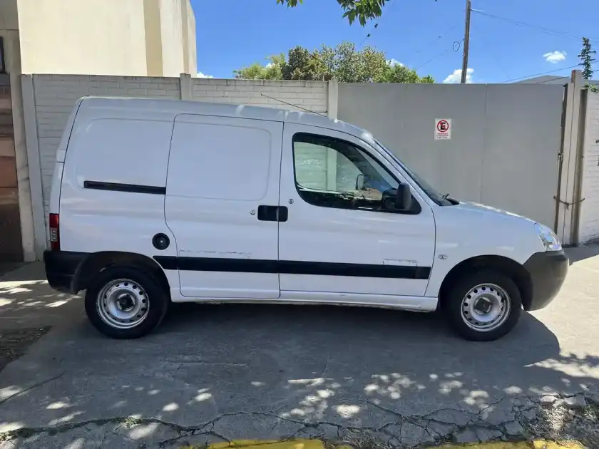 Peugeot Partner 1.4 Furgon Confort 2017 - foto 2