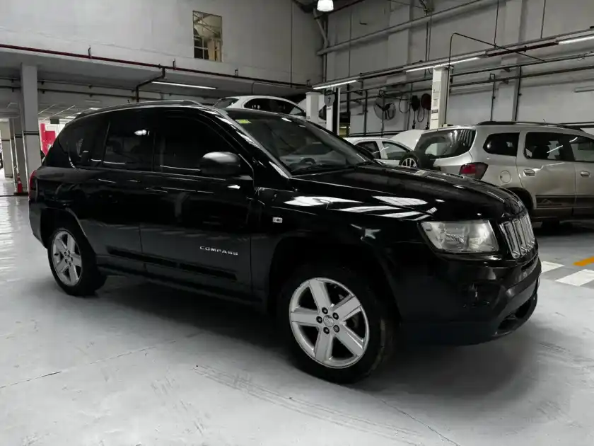 Jeep Compass 2.4 Limited 170Cv Atx 2012 - foto 2