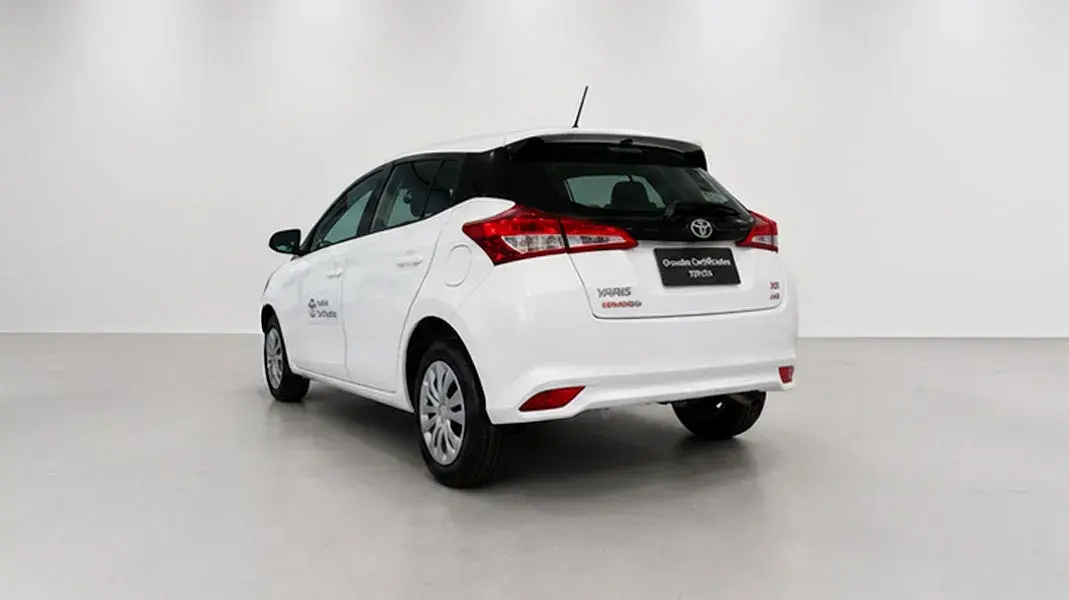 Toyota Yaris 1.5 5 Ptas Xs L/22 2025 - foto 3