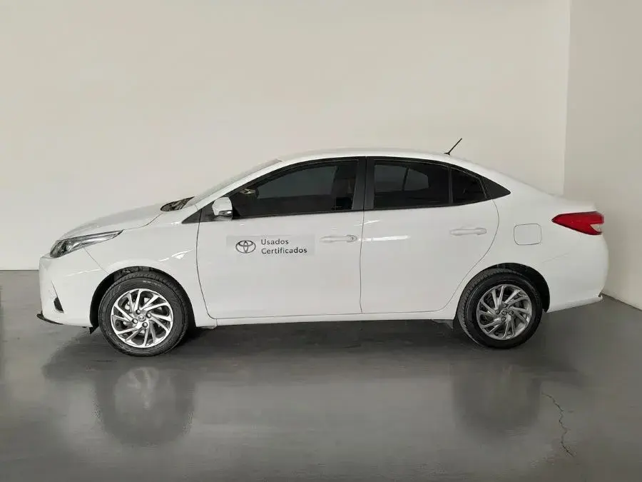 Toyota Yaris 1.5 107Cv Xls Cvt Sedan 2024 - foto 2