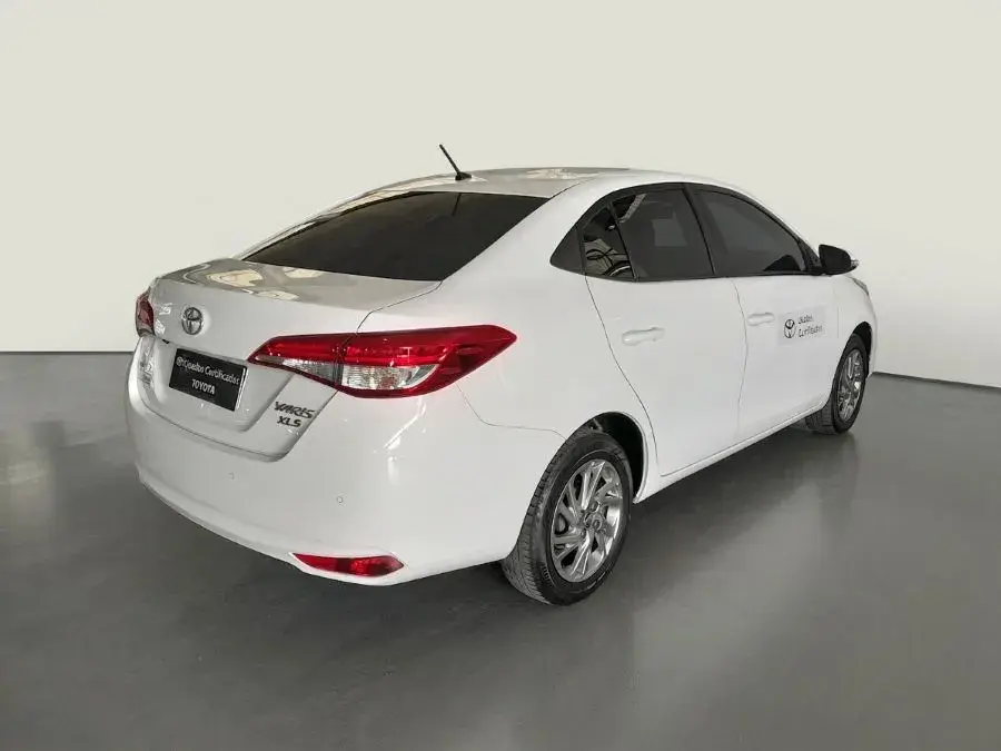 Toyota Yaris 1.5 107Cv Xls Cvt Sedan 2024 - foto 3