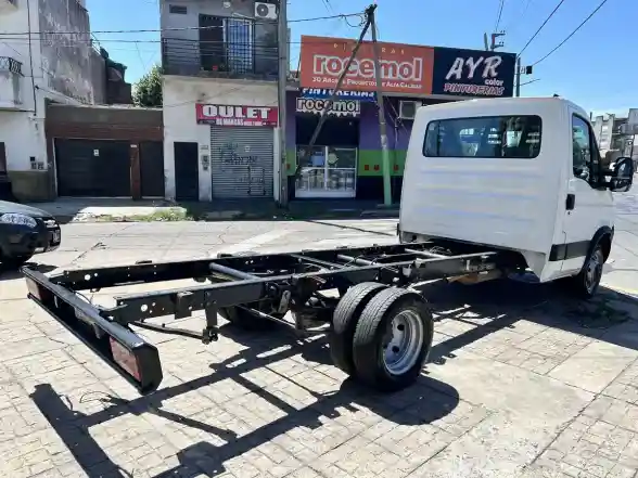 Iveco Daily 3.0 Chasis Cs 35C15 Paso (3750) 2018 - foto 5
