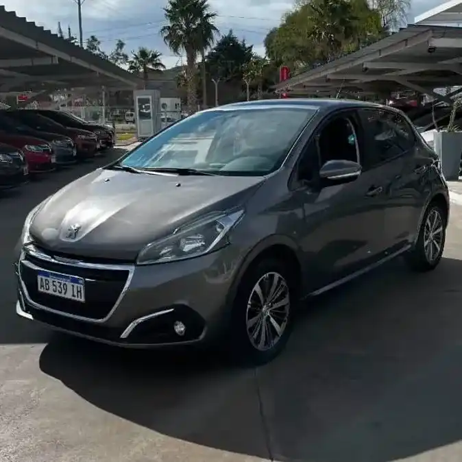 Peugeot 208 2017 - foto 1