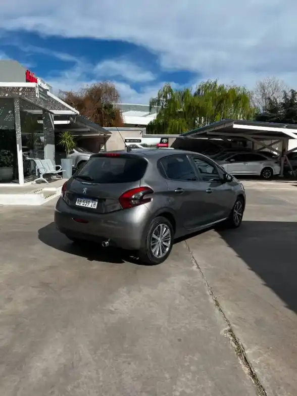 Peugeot 208 1.6 5P Allure 2017 - foto 3