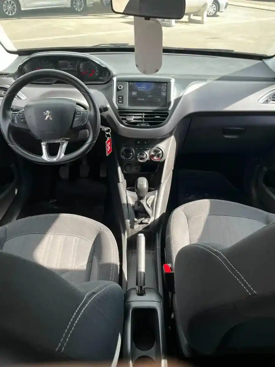 Peugeot 208 1.6 5P Allure 2017 - foto 4