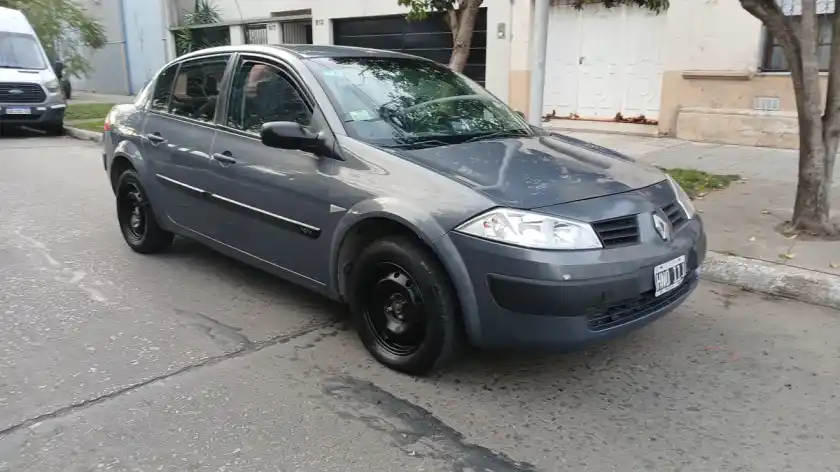 Renault Mégane Ii 1.6 L Confort Plus 2008 - foto 4