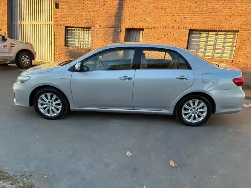 Toyota Corolla 1.8 Se-G Mt 136Cv 2012 - foto 4