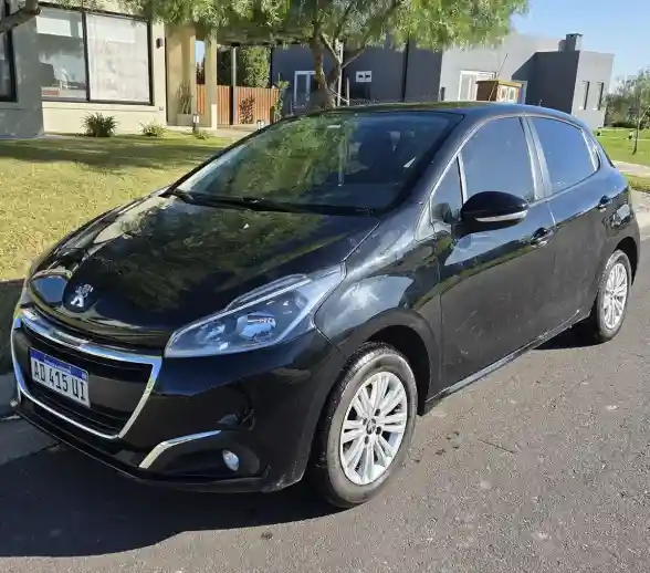 Peugeot 208 2019 - foto 1