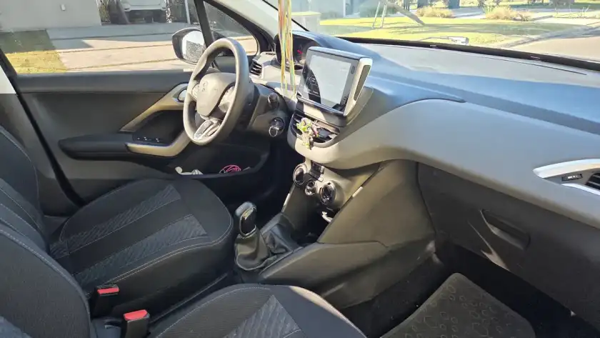 Peugeot 208 1.6 Allure 2019 - foto 4