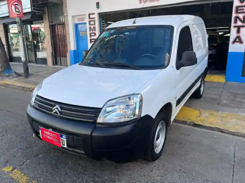 Citroën Berlingo Furgon 1.6 Vti 115 Business 2023 - foto 2