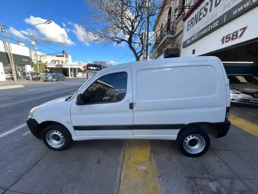 Citroën Berlingo Furgon 1.6 Vti 115 Business 2023 - foto 4