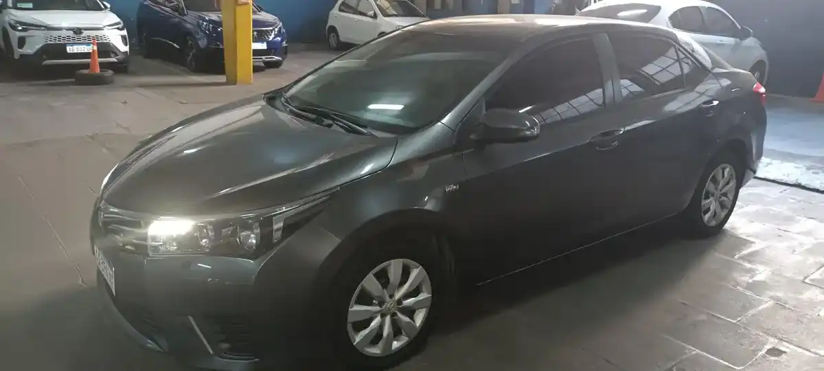 Toyota Corolla 2016 - foto 1