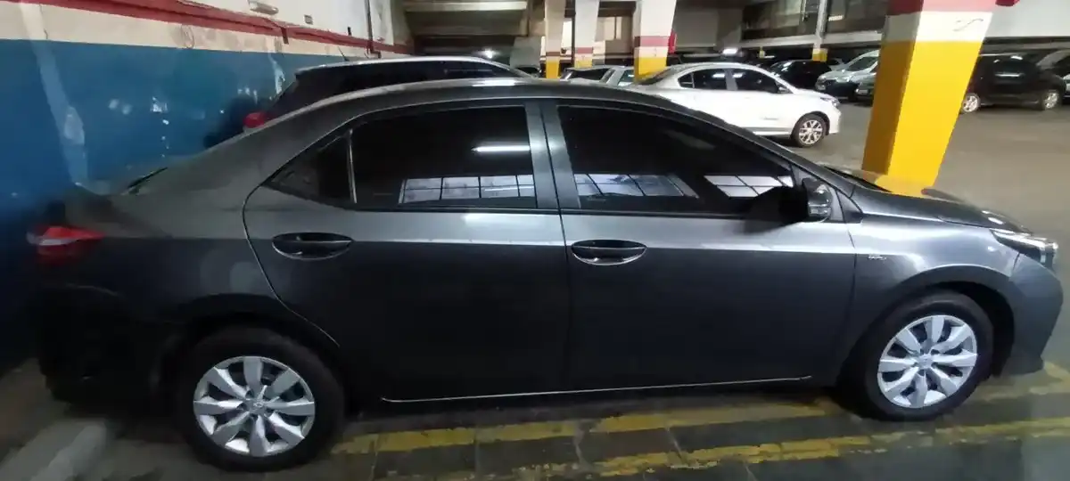 Toyota Corolla 1.8 Xli Mt 140Cv 2016 - foto 2