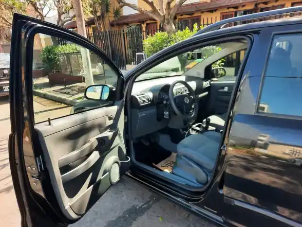 Volkswagen Suran 1.6 I Comfortline 60A 2006 - foto 4