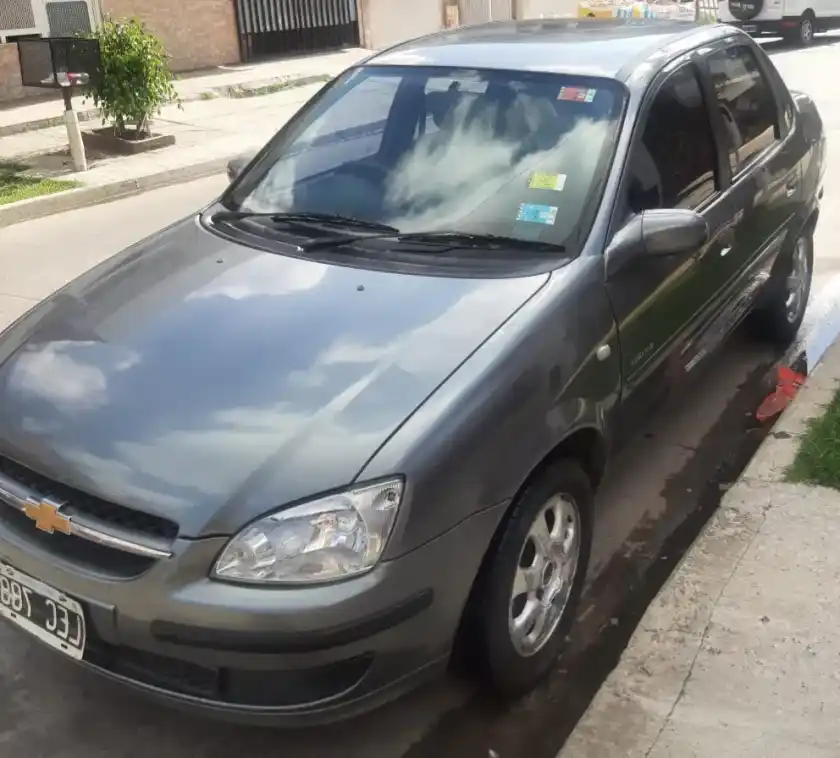 Chevrolet Classic 2012 - foto 1