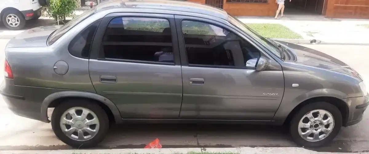 Chevrolet Classic 1.4 Lt Spirit 2012 - foto 3
